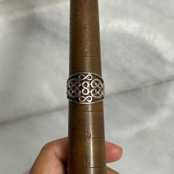 Anthropologie Silver Swirl Scroll Filigree Open Work Band Wide Ring Size 8.25 - Picture 4 of 4